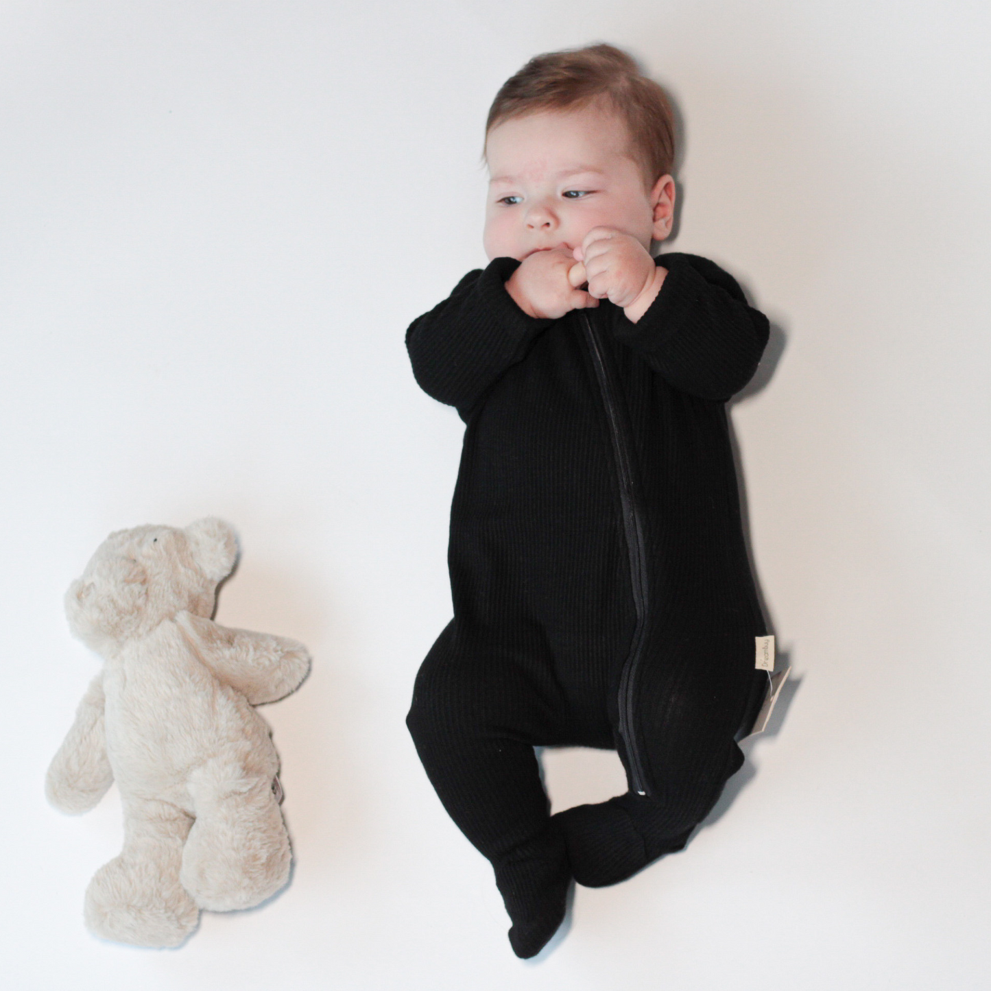 Ribbed babygrow with zip